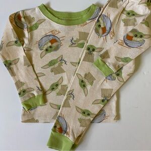 Star Wars Pajamas Size 3T Mandalorian The Child Grogu 2 piece Set Long Johns